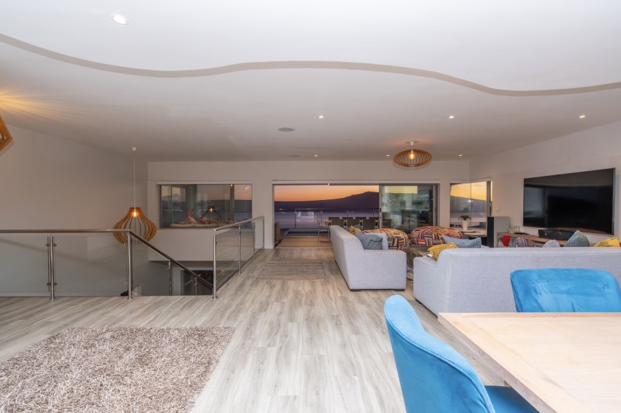 6 Bedroom Property for Sale in Myburgh Park Western Cape